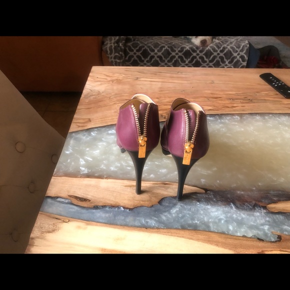 Gorgeous Michael kors plum purple heels - Picture 4 of 6